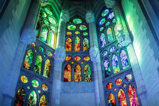 Sagrada Familia Skip the Line Tour Optional Small Group - Who Should Book This Tour?