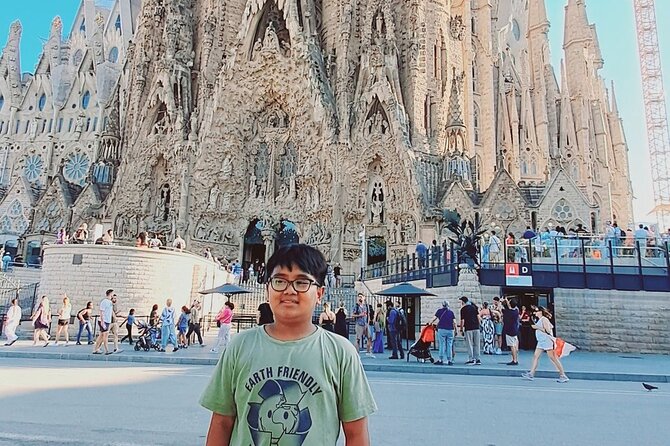 Sagrada Familia Skip The Queue With Audio Guide Tour - The Nativity Façade: Gaudí’s welcoming introduction