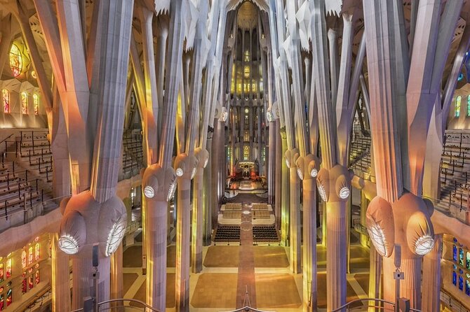 Sagrada Familia: The Golden Hour with Skip the line Tickets - Key points to know before booking