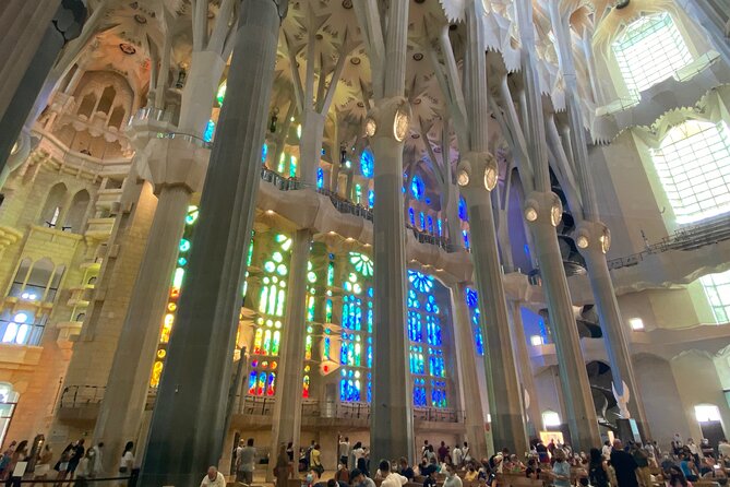 Sagrada Familia Tour with Express Entry and Local Guide - Starting near Carrer de Sardenya