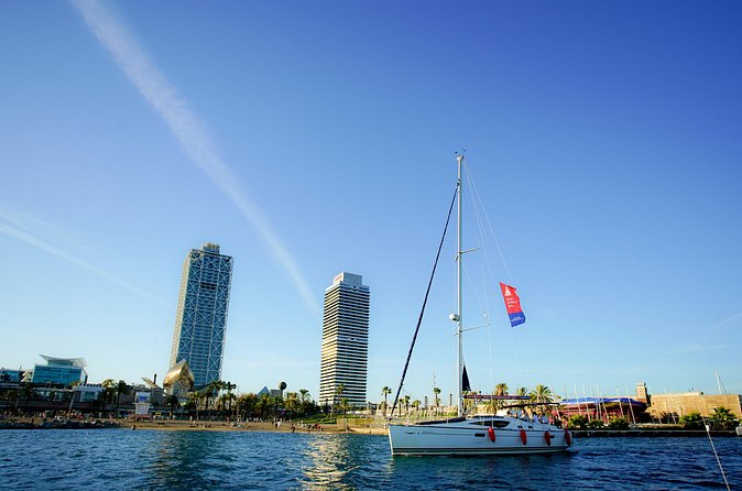 Sailing Experience and Sagrada Familia Tour - A private yacht outing with snacks and drinks