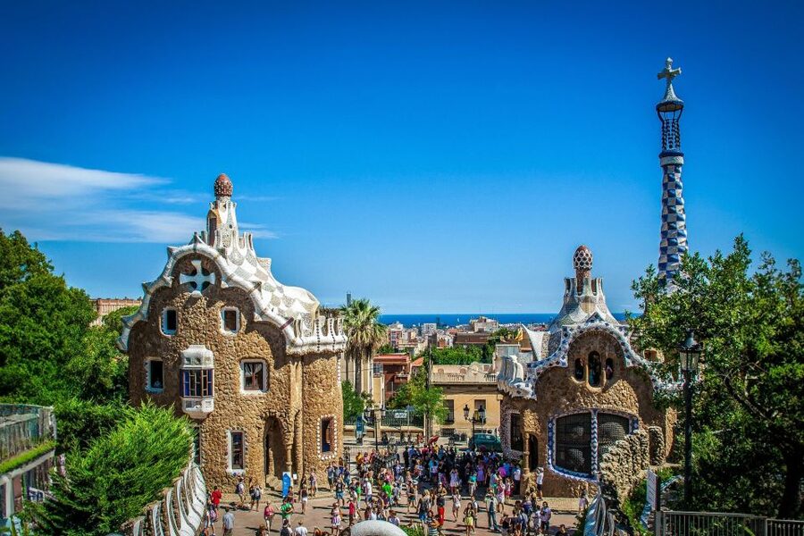 Sailing Experience, Sagrada Familia & Park Guell - What the $211 price includes