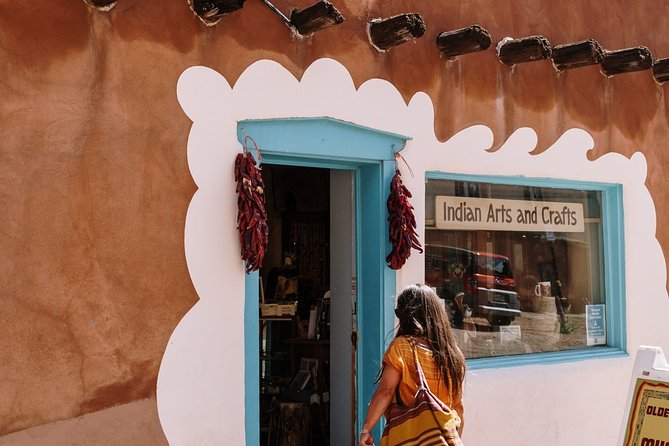 Santa Fe Architectural Walking Tour - Courtyards, older hotels, and the less obvious city