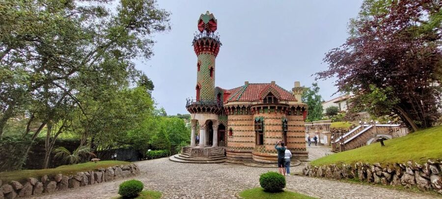 Santander: Comillas, Modernismo y Capricho de Gaudi - The 45-minute drive from Santander