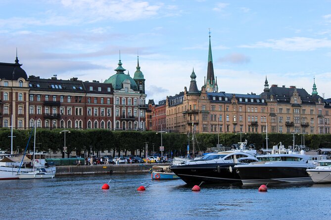 Scandinavian Art, Architecture and Design Tour in Stockholm - Kungsträdgården explains Stockholm through trees, color, and change