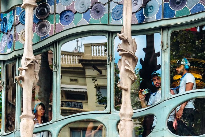 Self-Guided Audio Tour-The Surrealist Barcelona of Dalí and Gaudí - The unnamed theatre and other historic stops