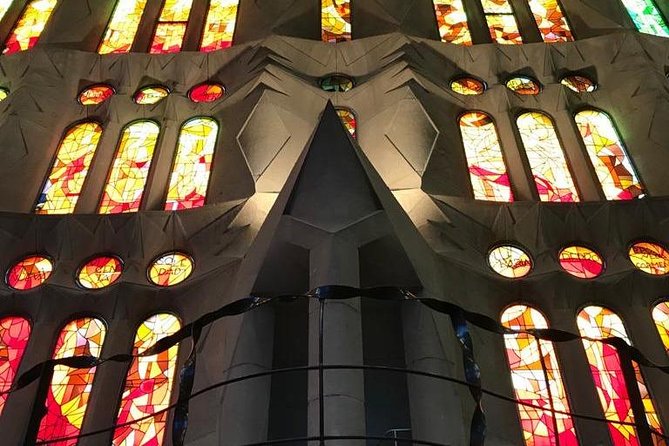 Skip The Line : La Sagrada Familia Guided Tour - A balanced look at the small group format