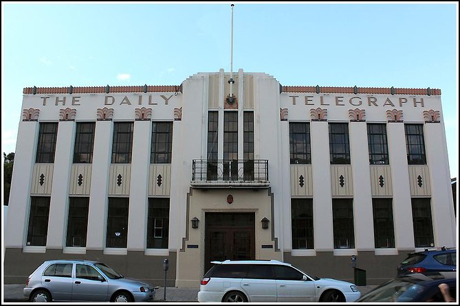 Small group - Napier City & Art Deco Tour, 2 hours - What the guide adds to the experience