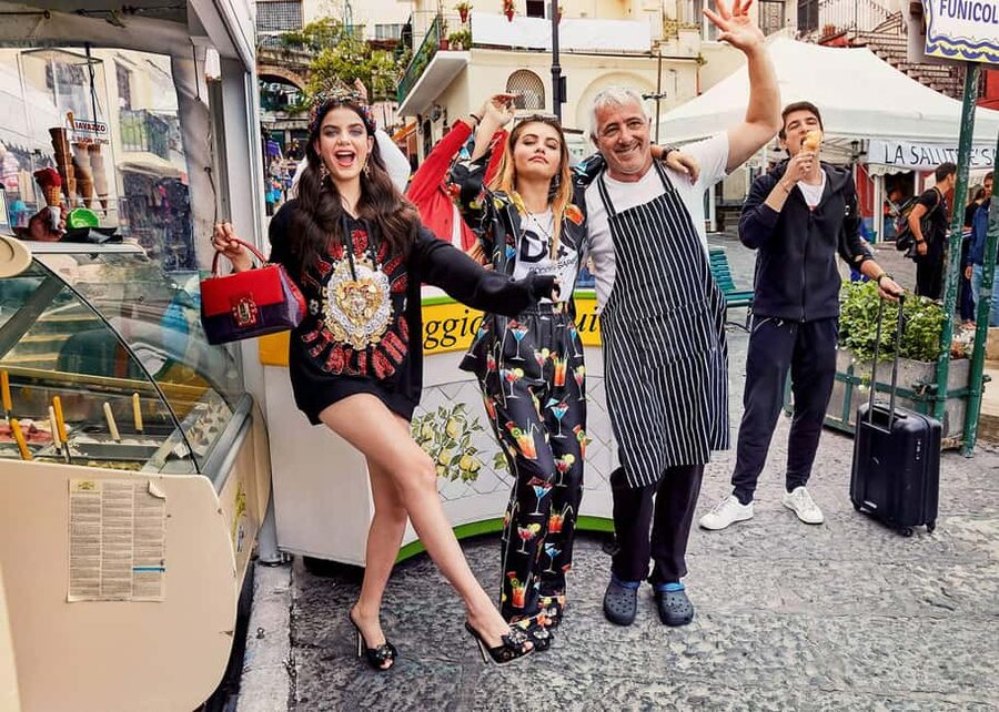 Sorrento: Gothic-Baroque Art Tour & Free local Tasting - Old Sorrento, from Greek and Roman roots to narrow lanes