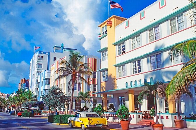 South Beach Art Deco Highlights and The Wolfsonian Museum Tour - Meeting the guide at 11th Street Diner