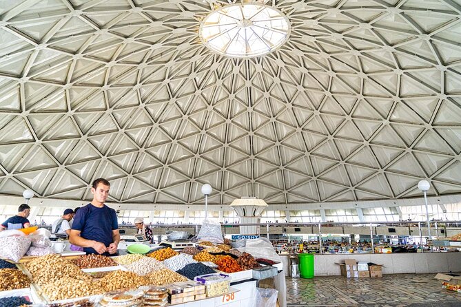 Tashkent Soviet Architecture (Modernism) and Subway station tour. - The guides and the value of a private walk