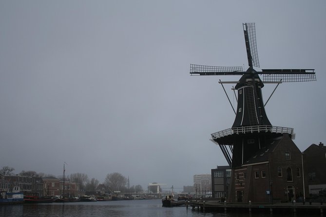 The rise of Haarlem: Culture, History, Art and Architecture Walking Tour - James Johnson’s guiding style