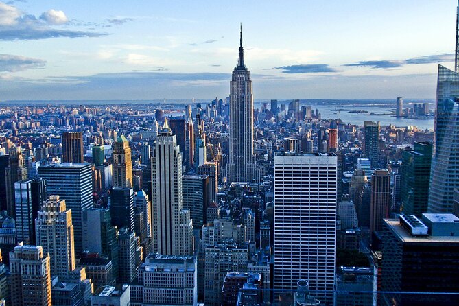 The Story Behind NY's Evolving Skyline An Architectural Journey Through History - A city tour told through buildings