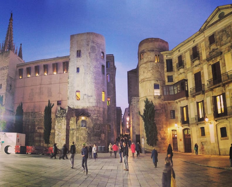 The Timeless Beauty of Barcelona’s Gothic and Born Quarters - Entering the Gothic Quarter