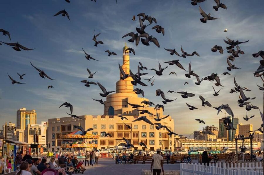 The Ultimate Doha Experience: From Souqs to Skyscrapers - Starting at Qatar National Museum Metro Station