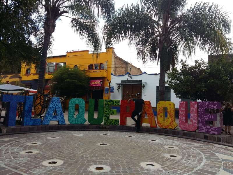 Tlaquepaque Magic Town: Artisans, Traditions, Architecture - Plazoleta Springfield and the big Tlaquepaque letters