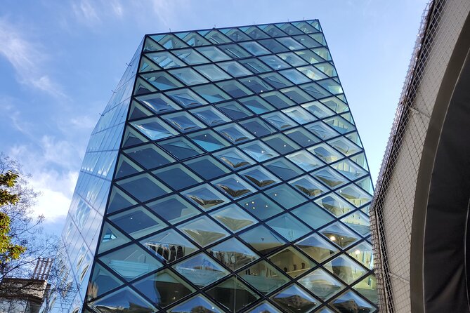 Tokyo Architecture and Contemporary Art Walking Tour with a local guide - Tokyo International Forum: a short stop with a big payoff