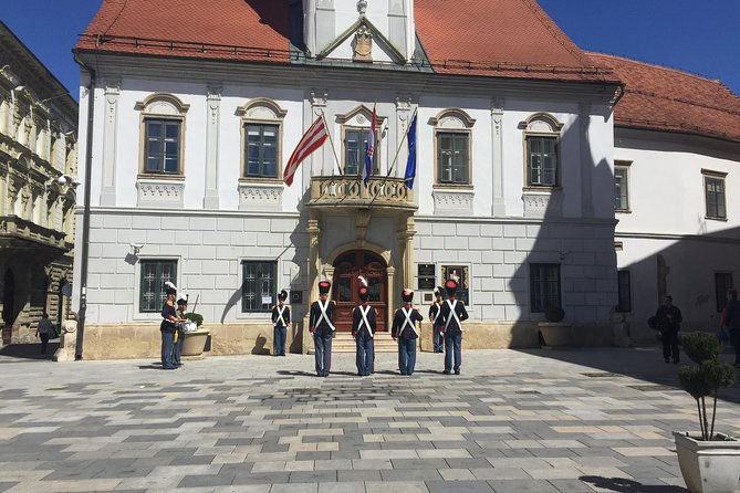 VarazdinTown & Trakoscan Castle, Small Guided Group from Zagreb - Who should book this experience?