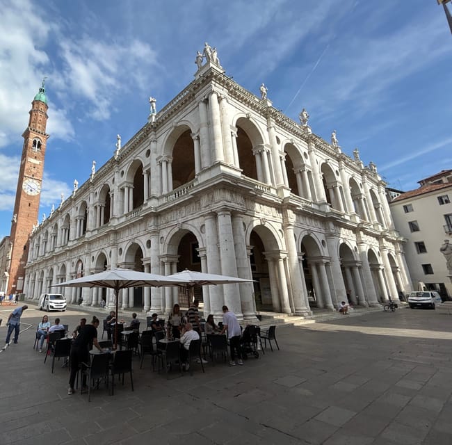 Vicenza: discovering the city of Palladio by e-bike - Starting with Palladio in the city center