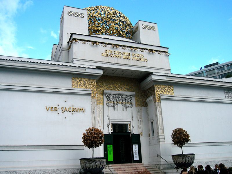 Vienna Art Nouveau Walking Tour - Wagner’s apartment buildings and the Österreichische Postsparkasse