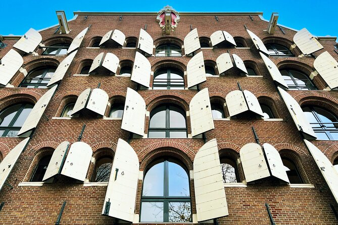 Walking Tour about Golden Age Architecture, private local guide - Huis Bartolotti and the display of wealth