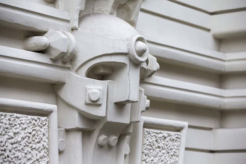 Walking Tour of Riga's Beautiful Art Nouveau Architecture - A private guide can change the pace
