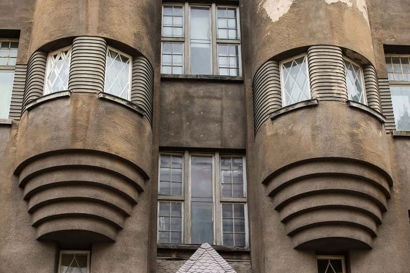 Walking Tour of Riga's Beautiful Art Nouveau Architecture - What the $77 price means