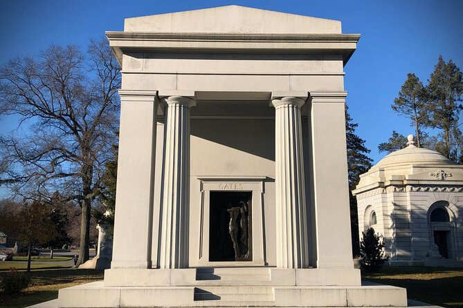 Woodlawn Cemetery: A Self-Guided Audio Tour of Gilded Age Art and Architecture - Gilded Age architecture without the museum crowds